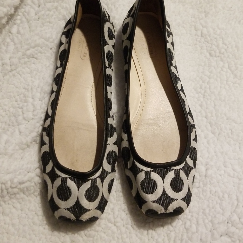 Coach flats
